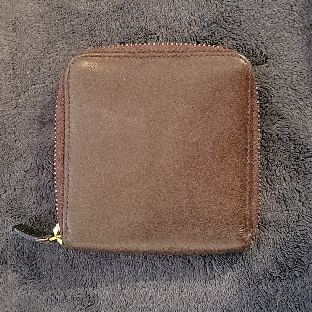 HOBO international full zip wallet
